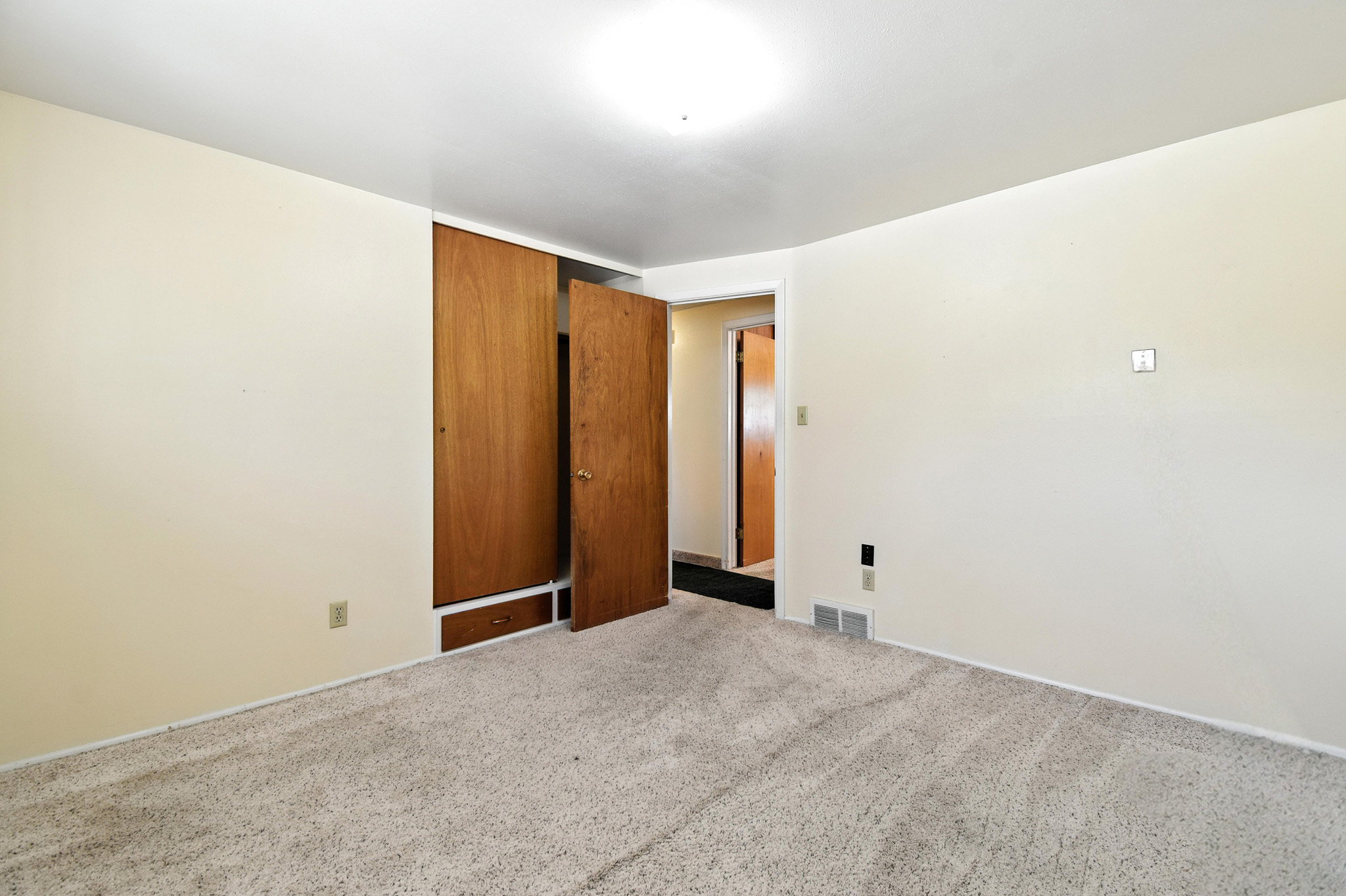 631 Sacajawea Drive