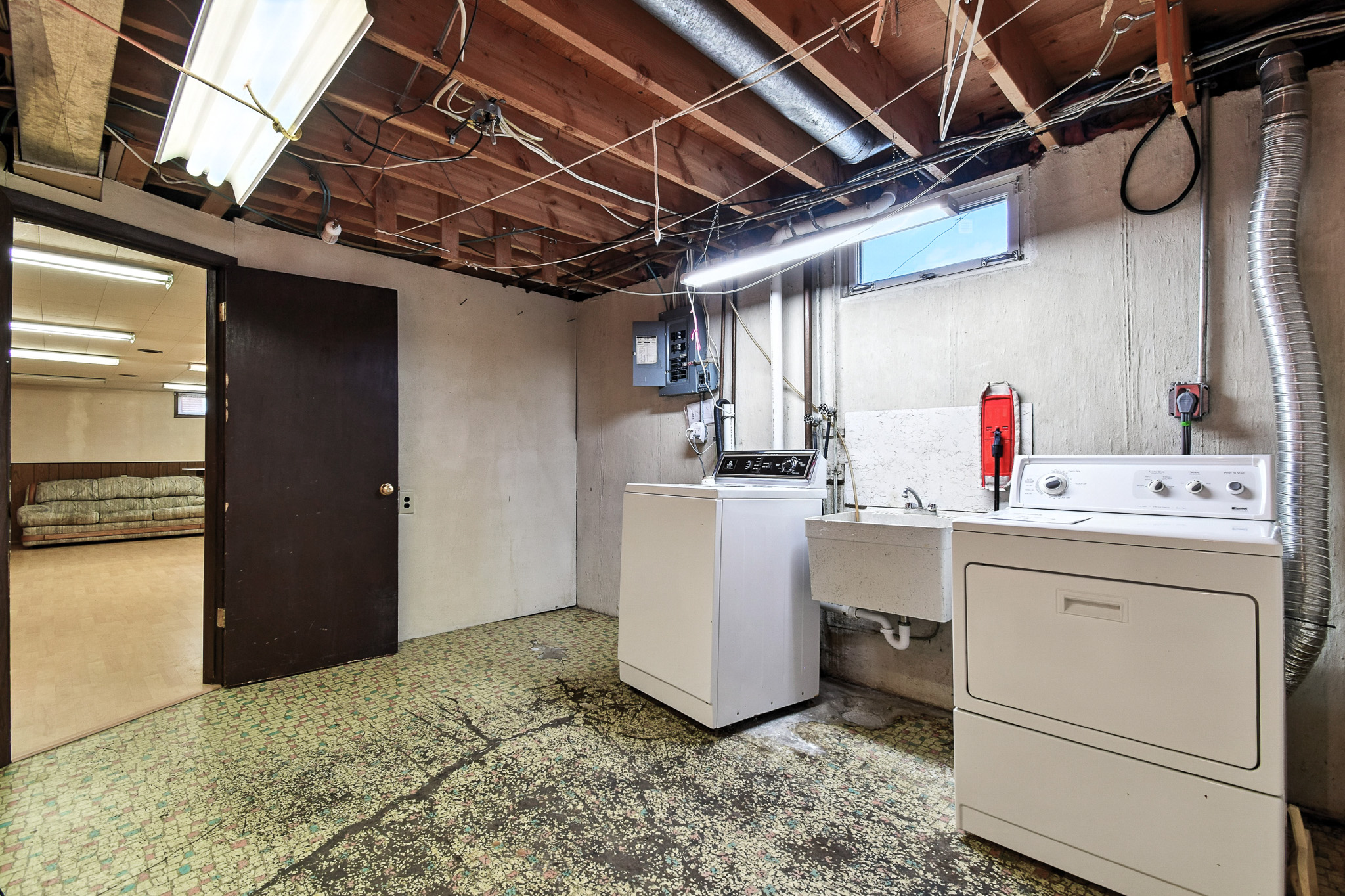 631 Sacajawea Drive