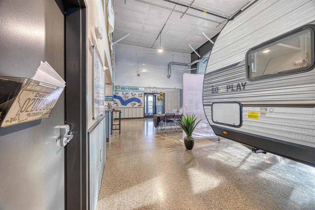 3928 Tri Hill Frontage Road