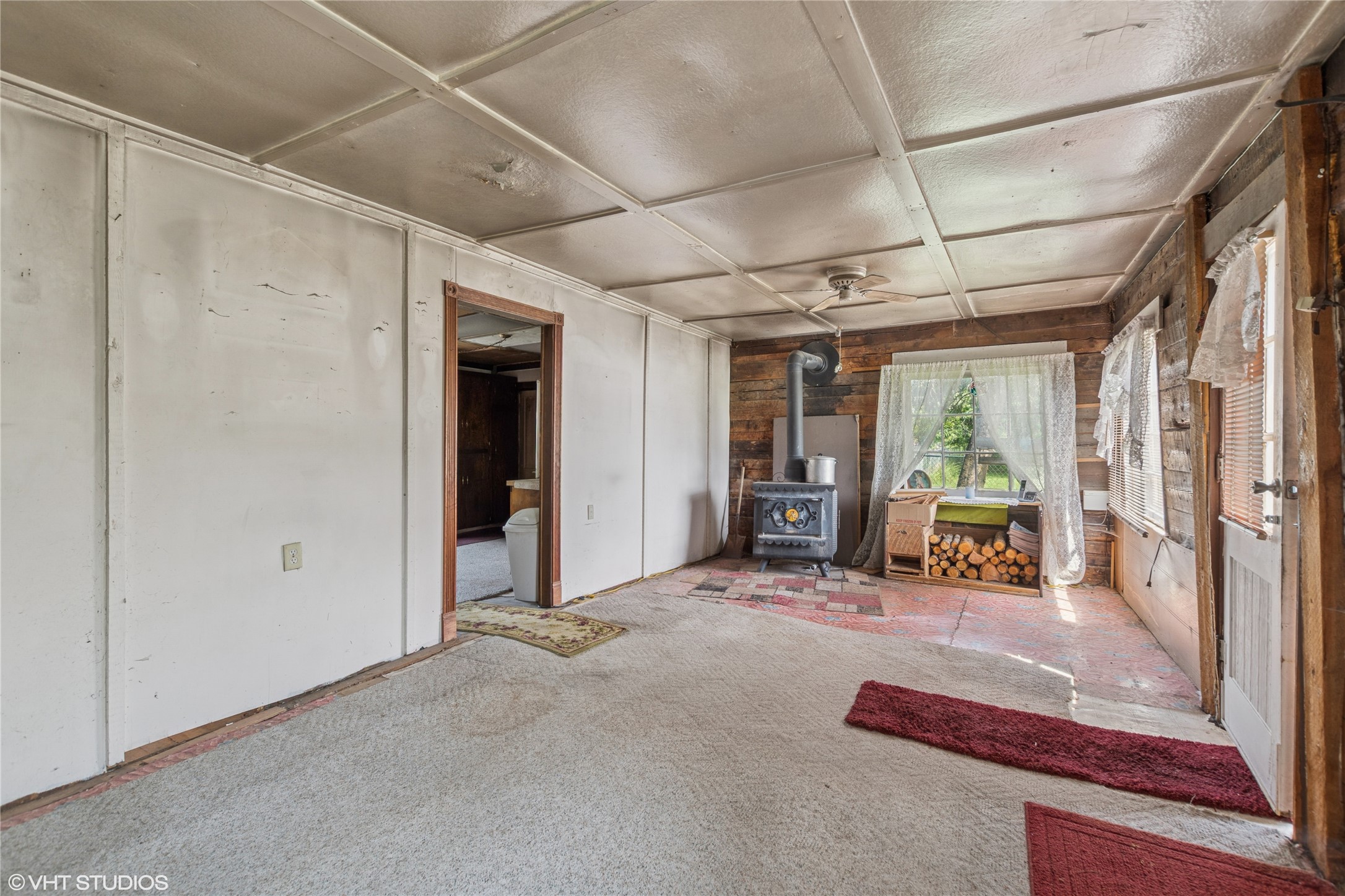 121 1st St N