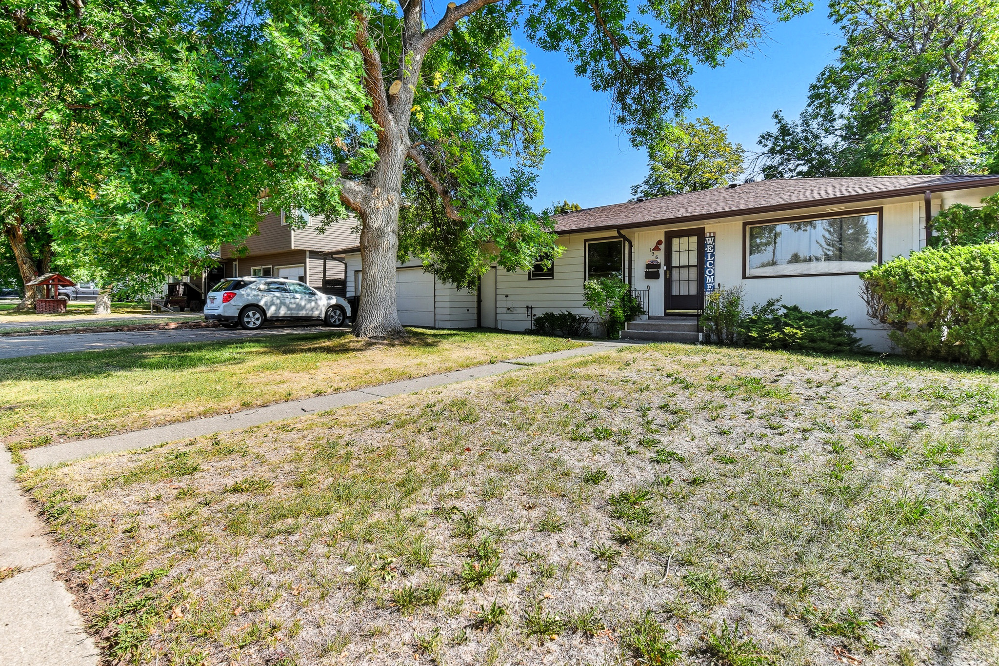 136 Riverview B