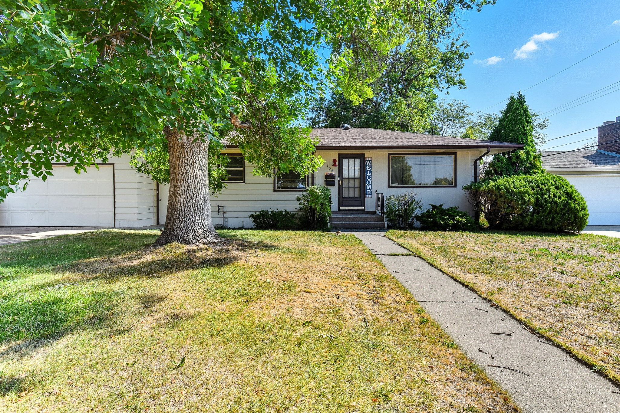 136 Riverview B