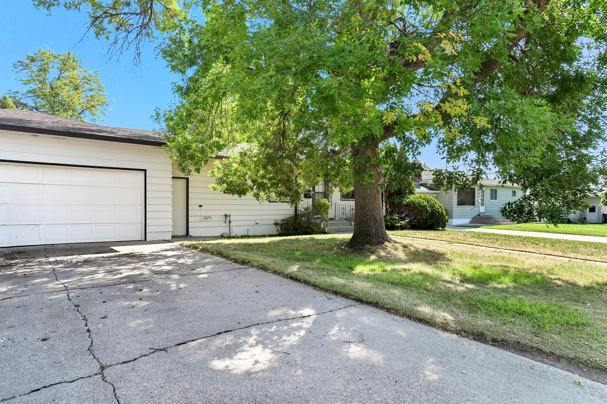 136 Riverview B