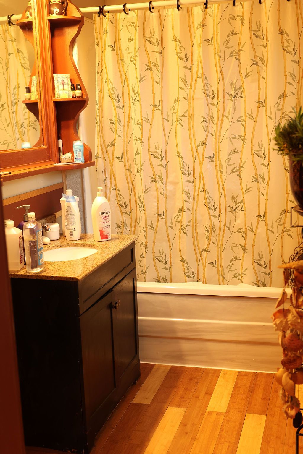 1617 S Warren Avenue