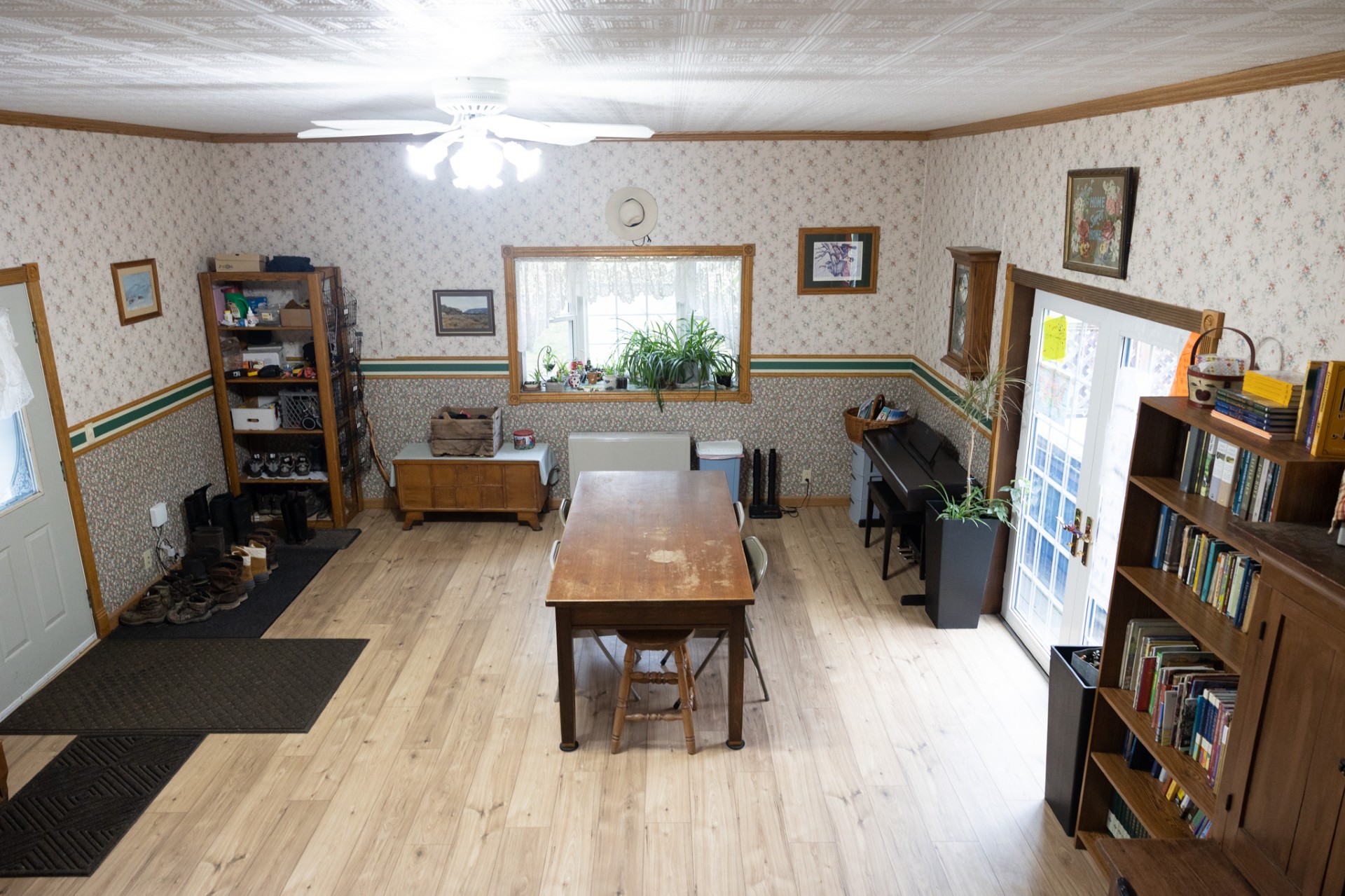 4 Courtier Road