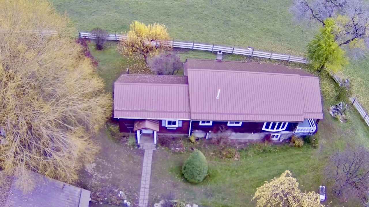 4 Courtier Road