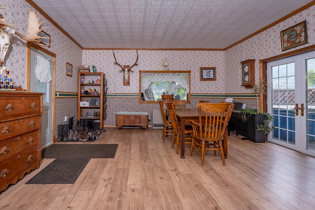 4 Courtier Road