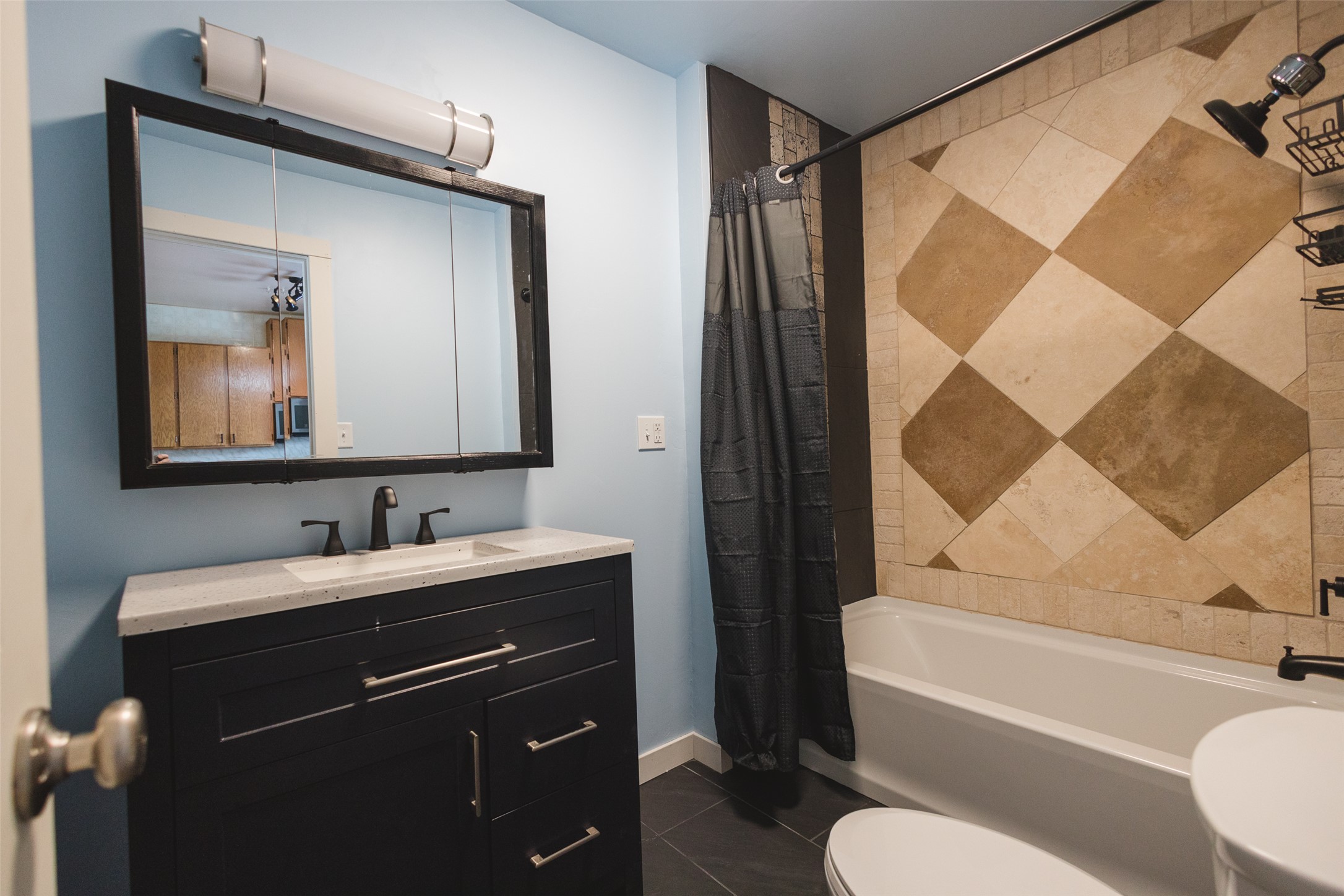 1215 N Excelsior Avenue