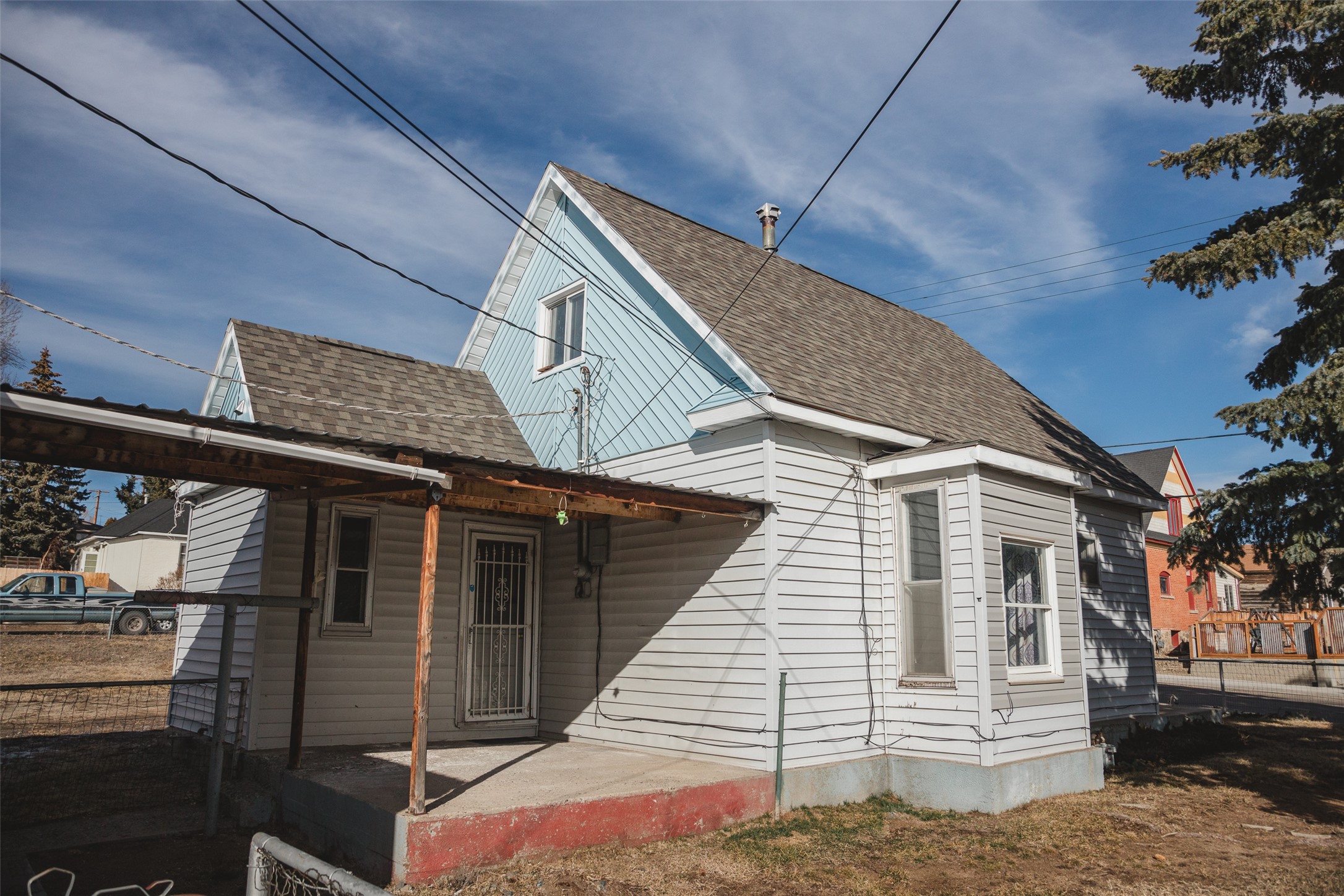 1215 N Excelsior Avenue