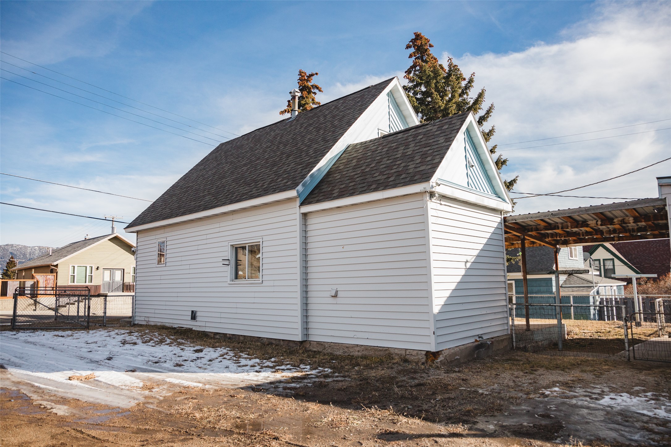 1215 N Excelsior Avenue