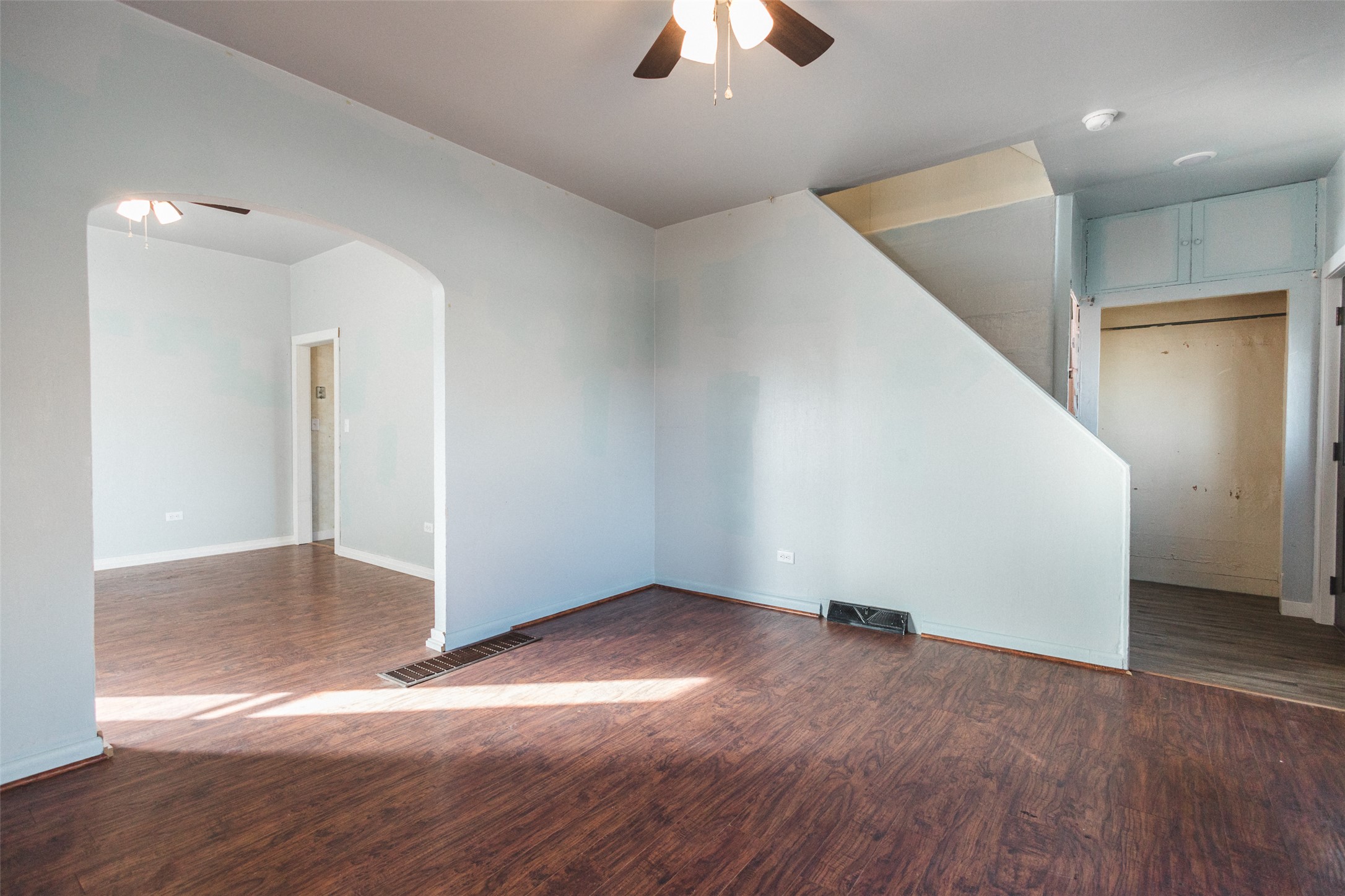 1215 N Excelsior Avenue