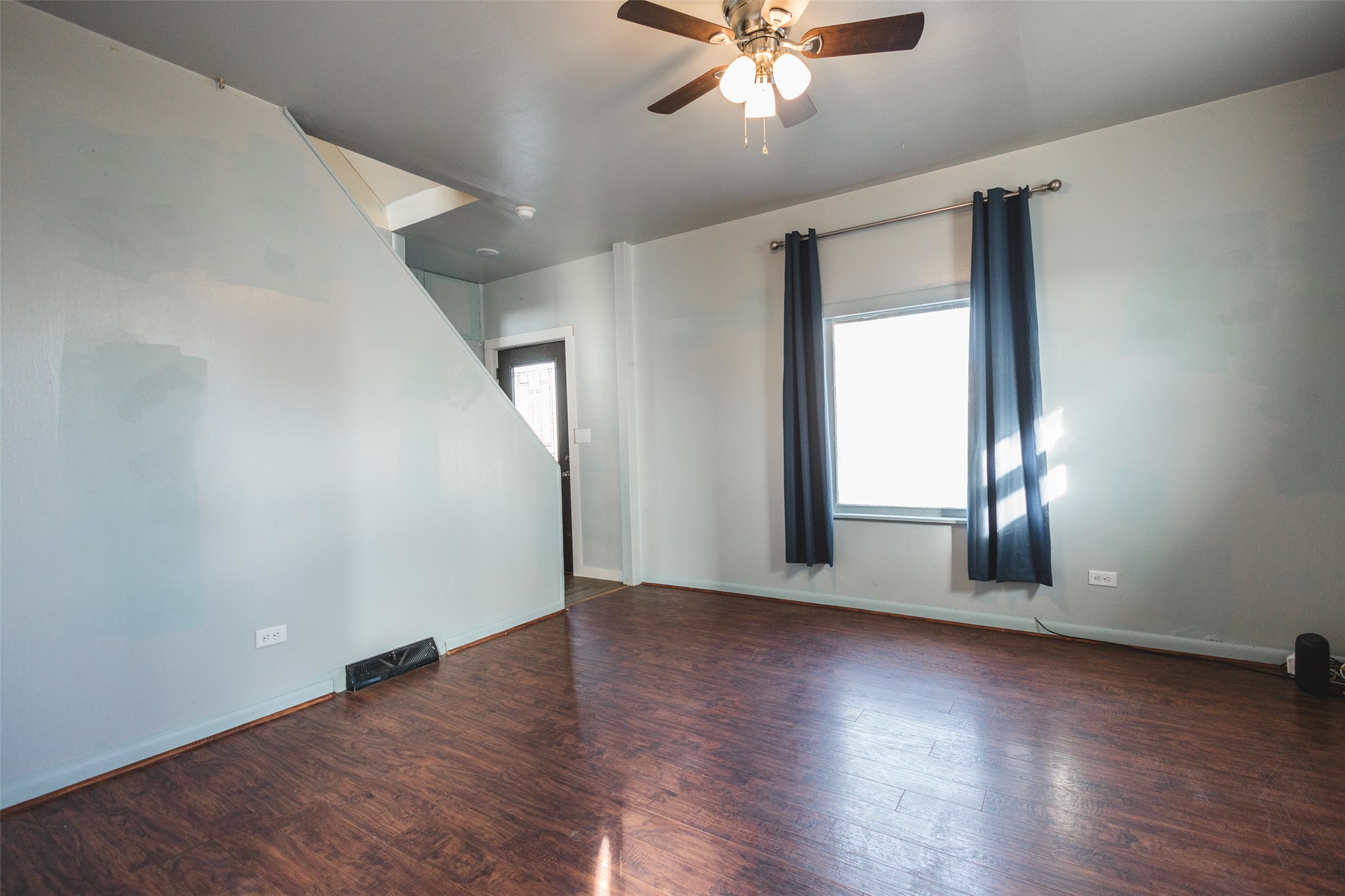 1215 N Excelsior Avenue