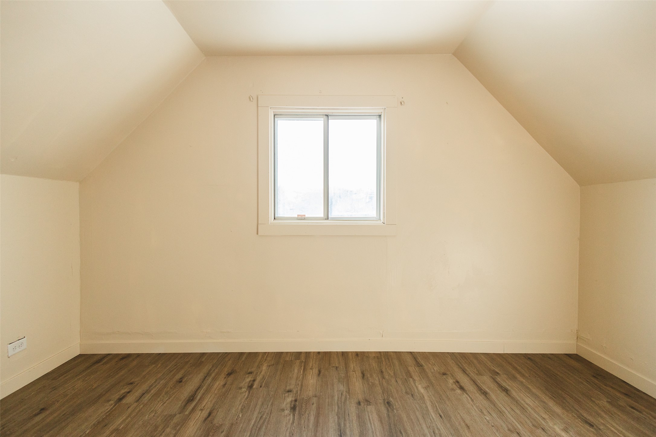 1215 N Excelsior Avenue