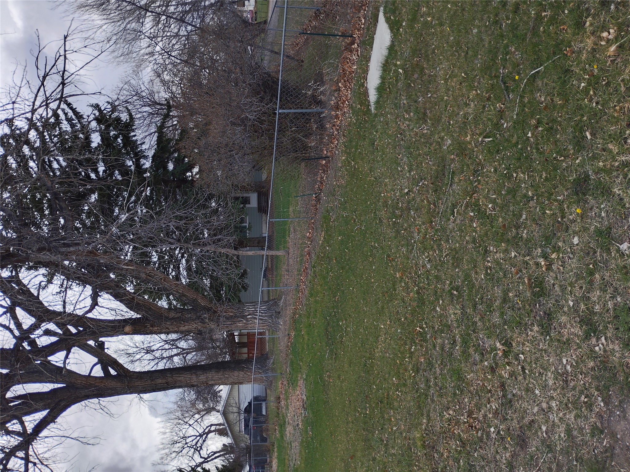 190 N Floweree Avenue