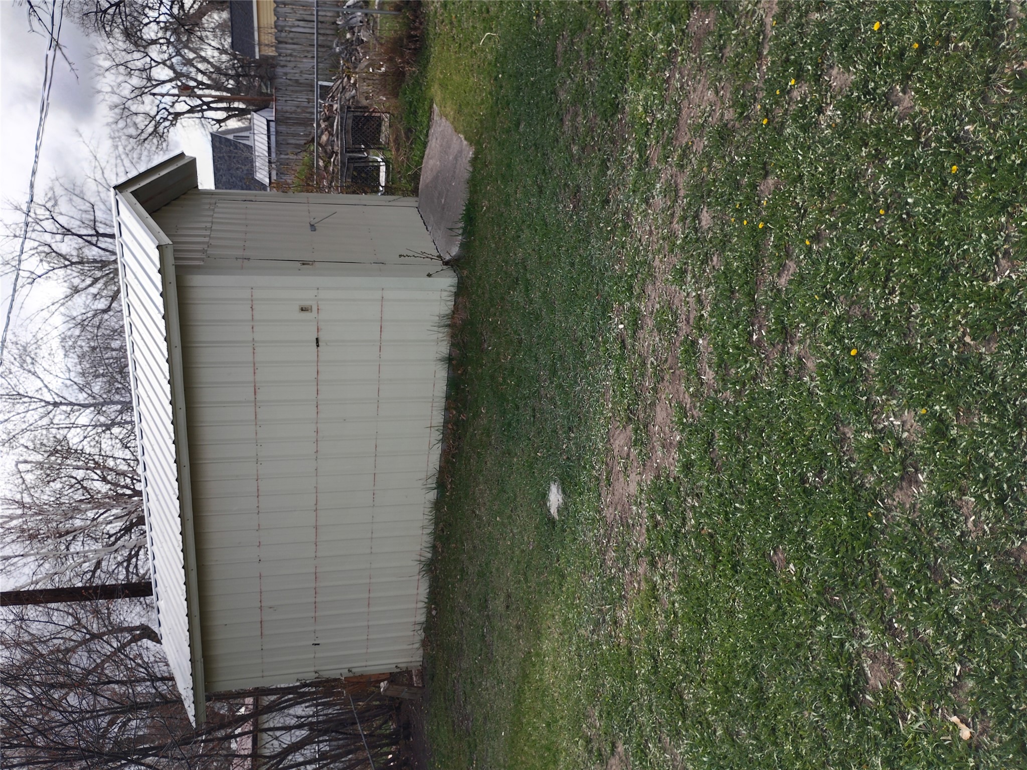 190 N Floweree Avenue