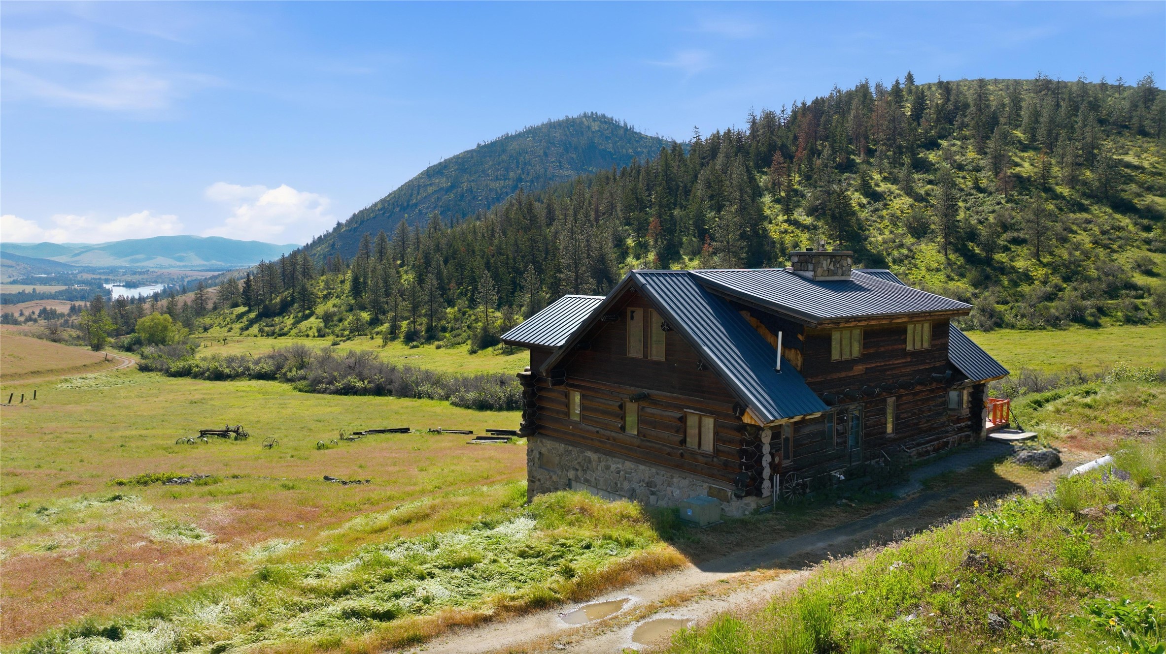 54 W Magpie Creek Road