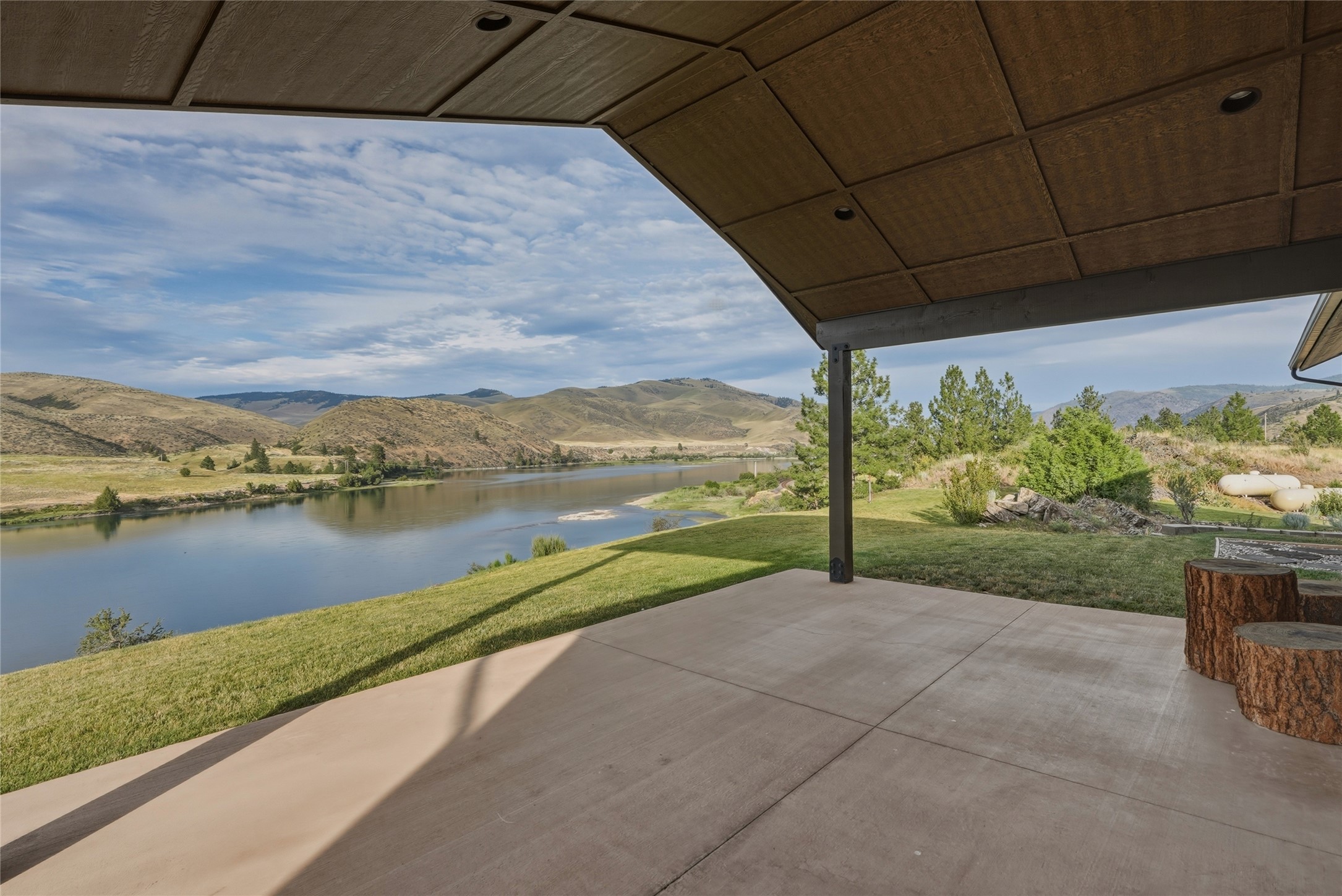 9701 Highway 200