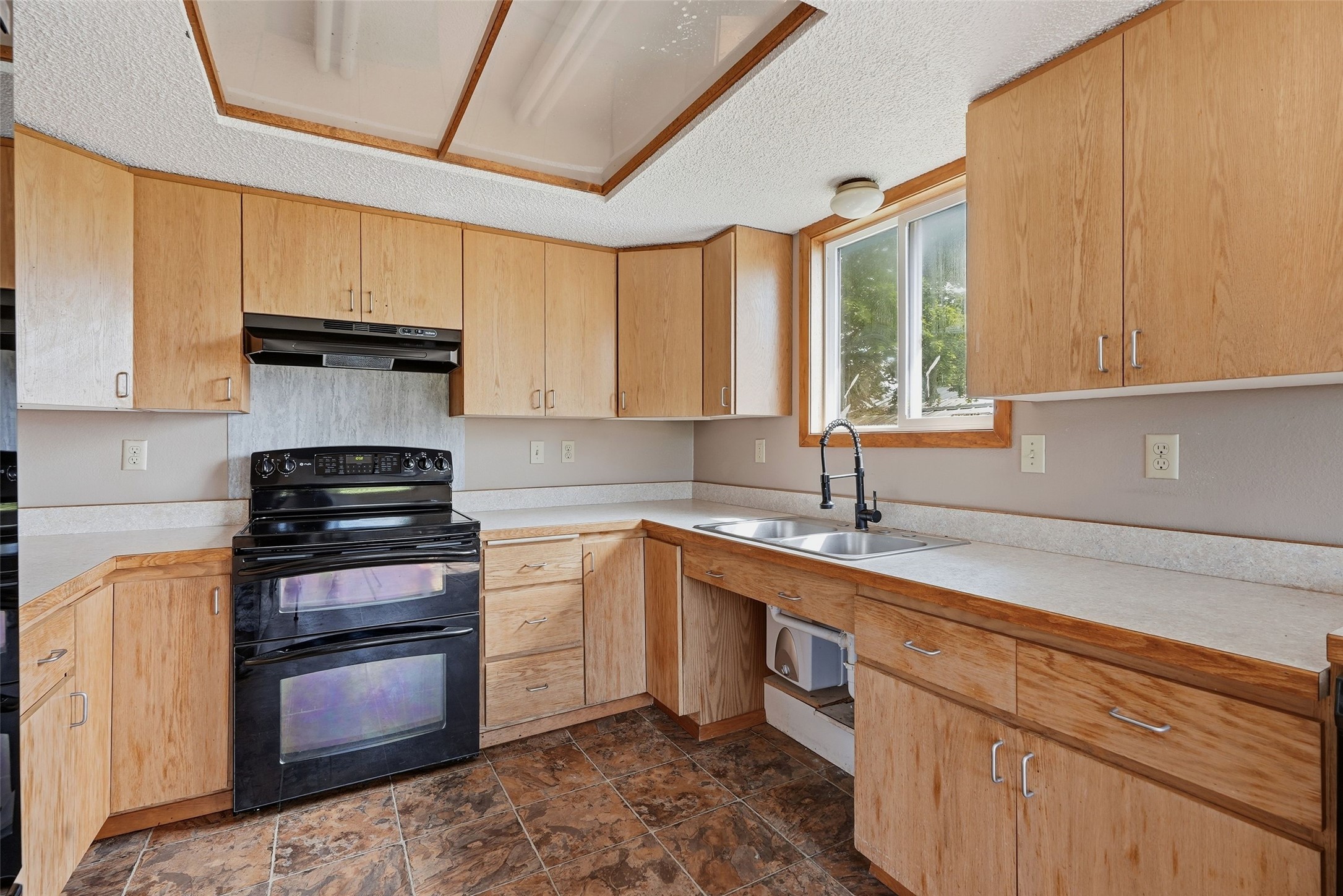 1007 5th Street W