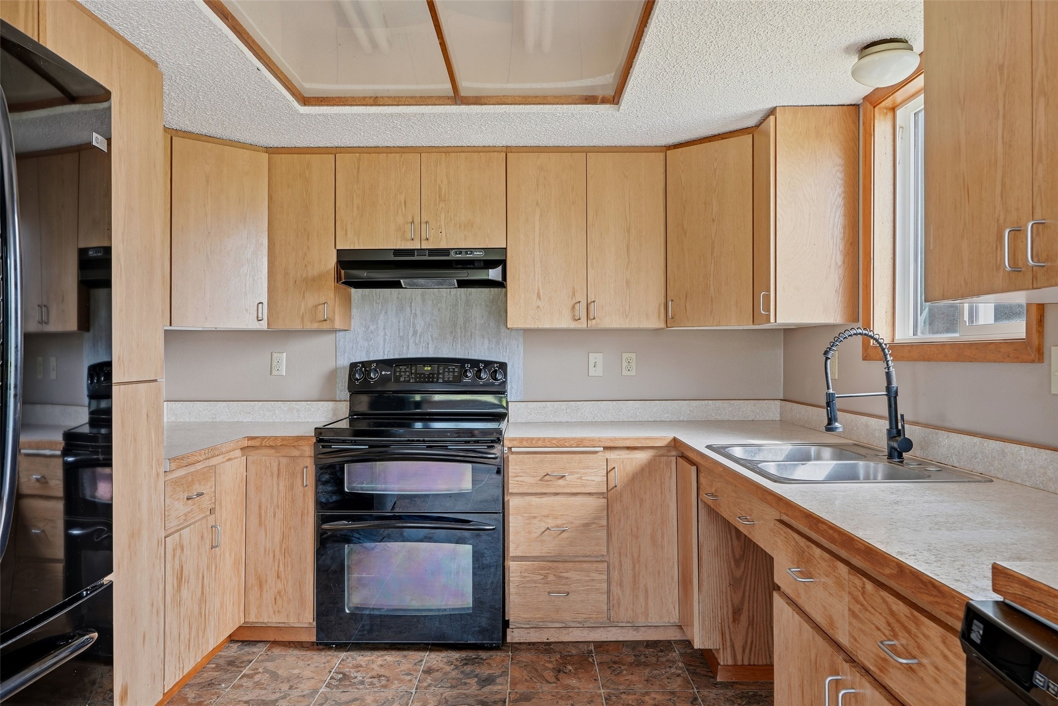 1007 5th Street W