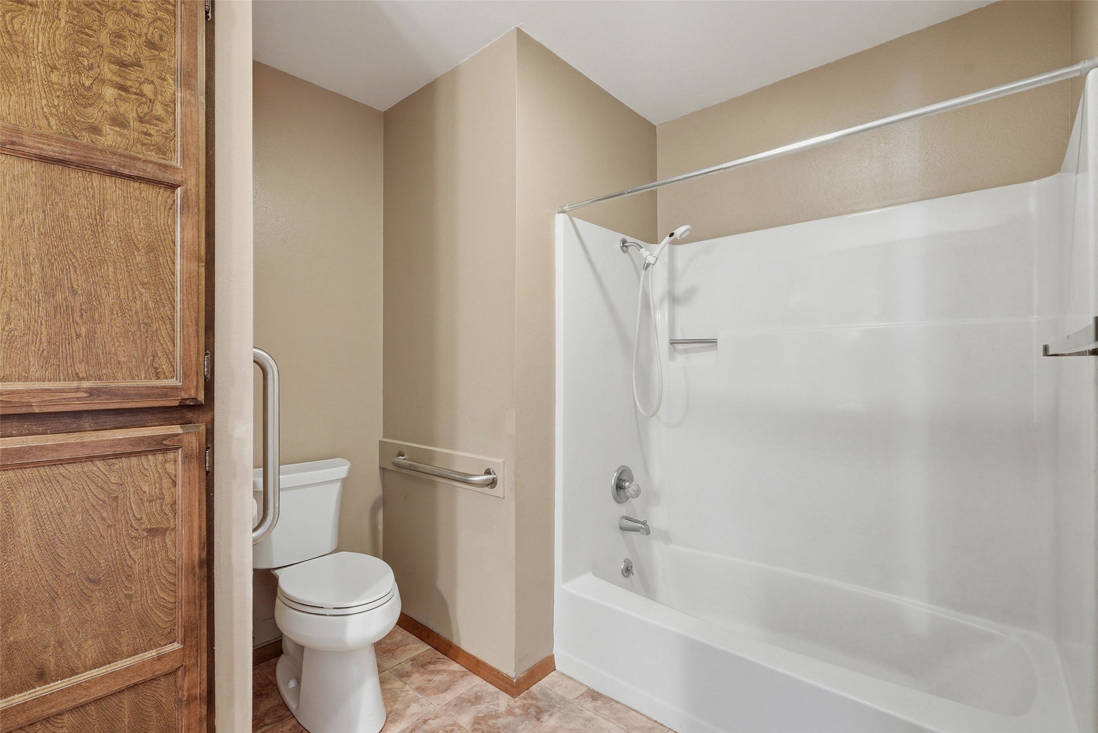 1007 5th Street W