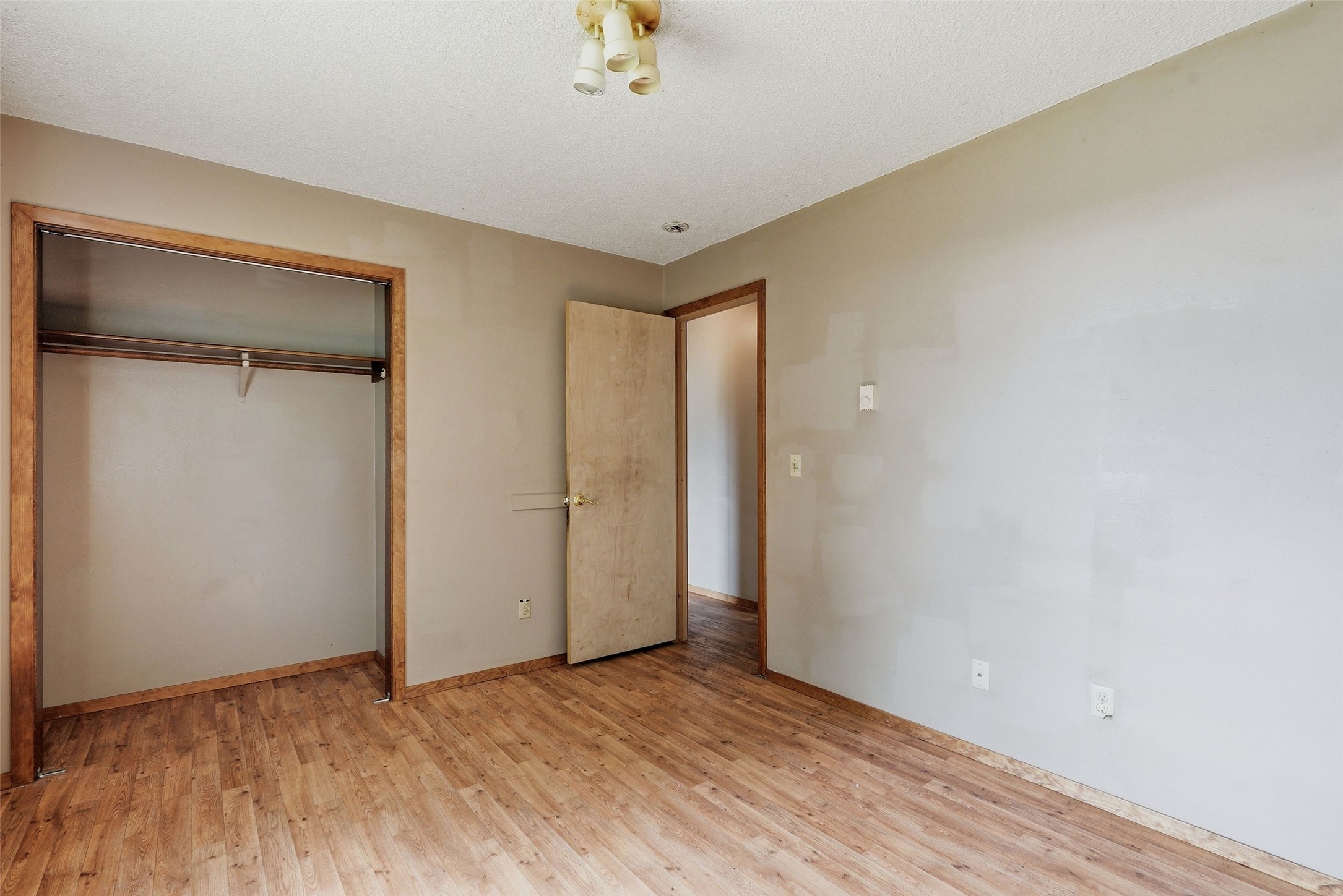 1007 5th Street W