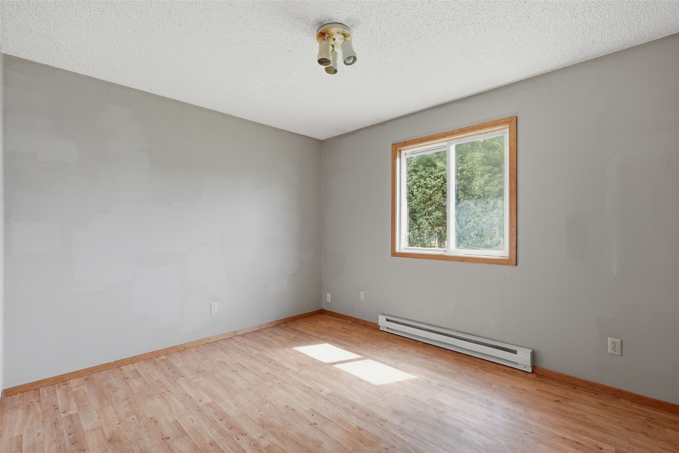 1007 5th Street W