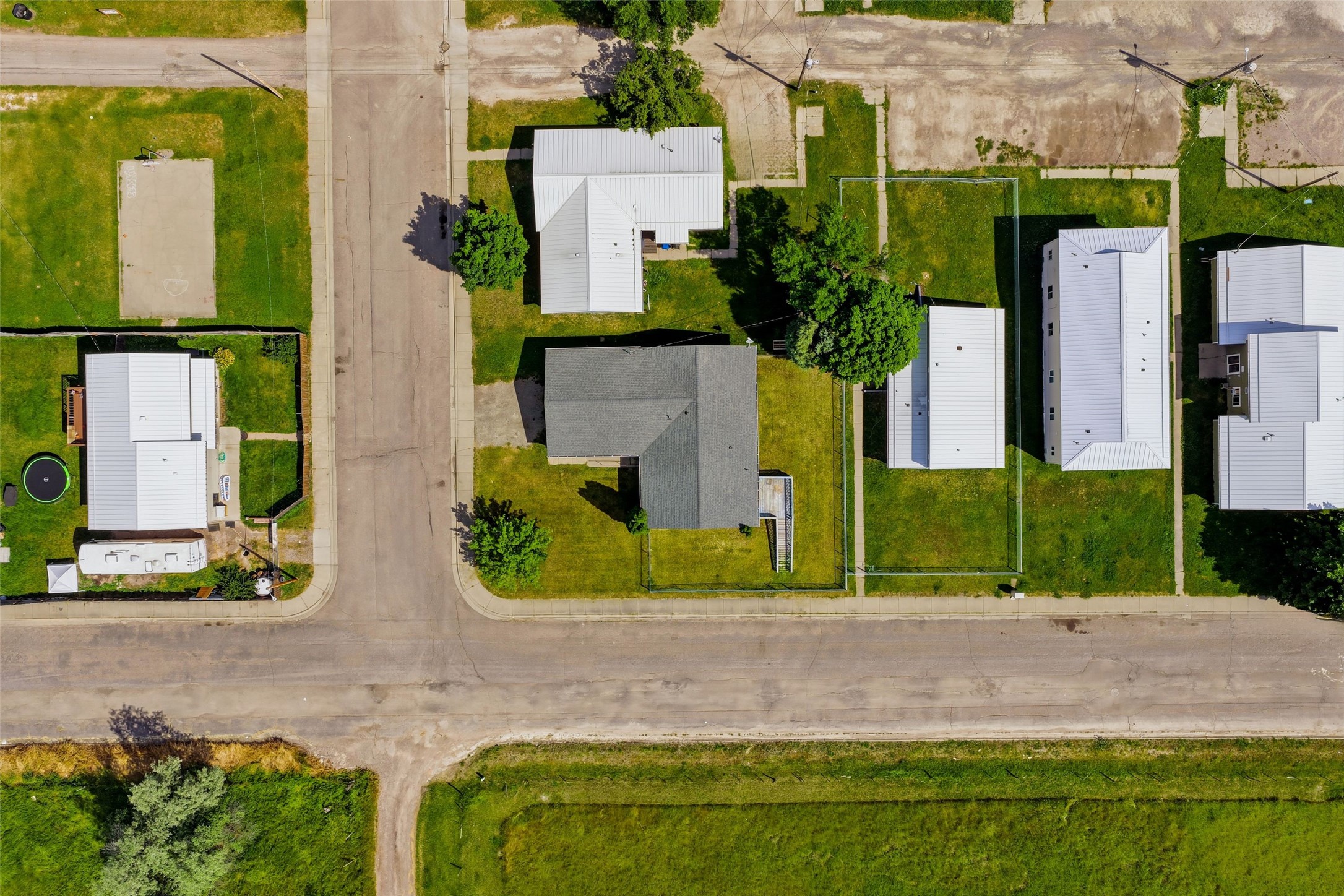 1007 5th Street W