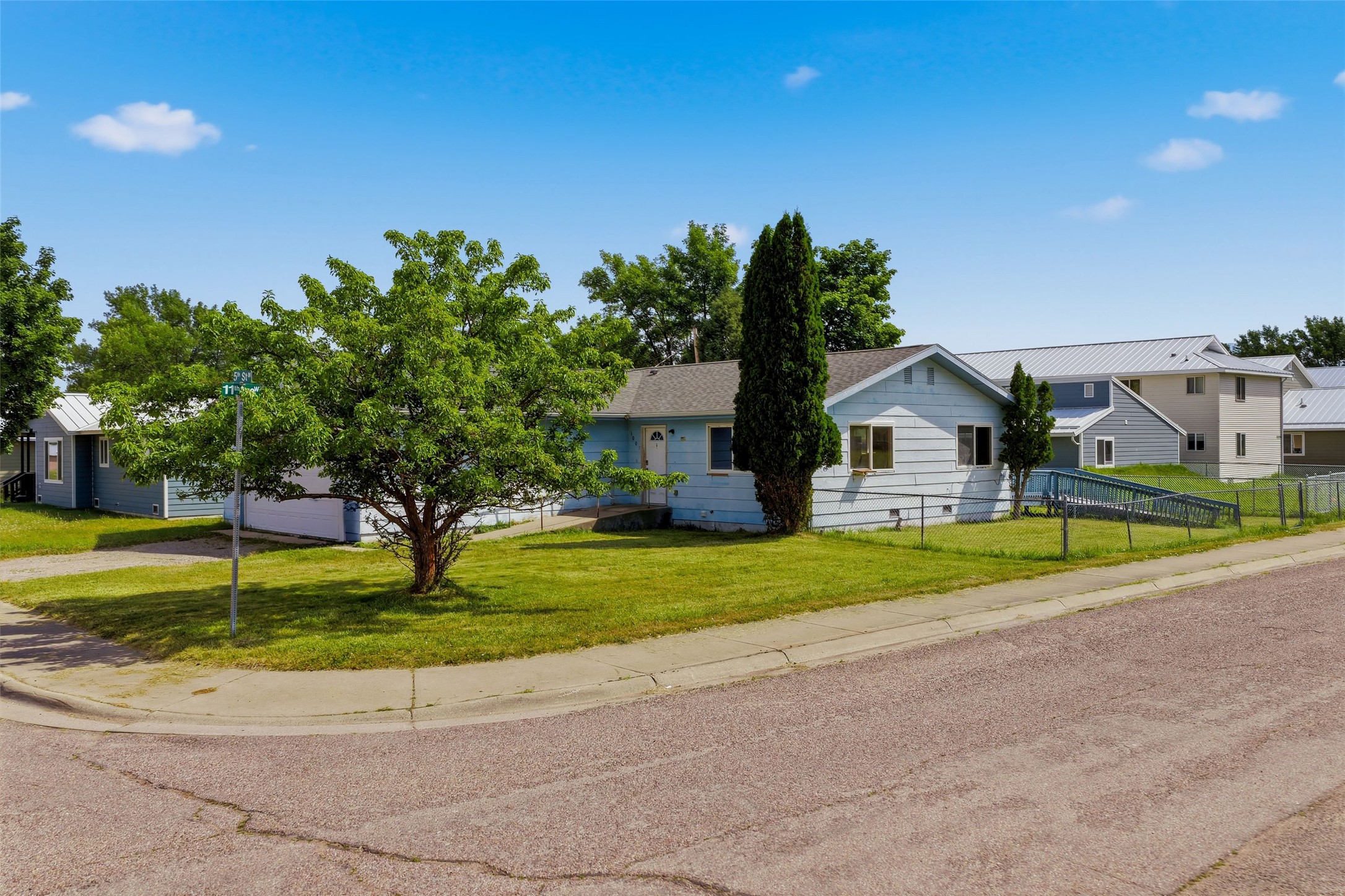 1007 5th Street W