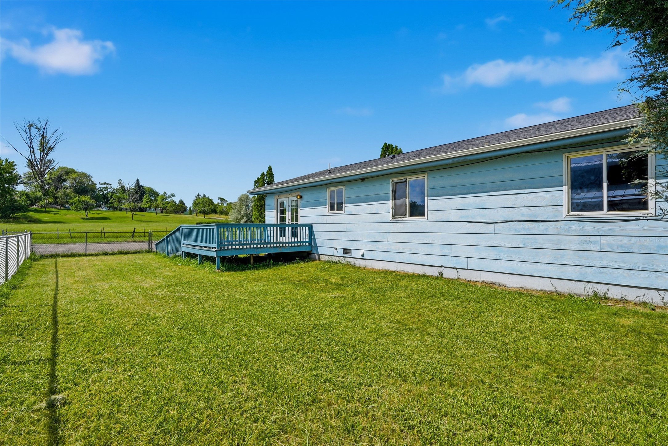 1007 5th Street W