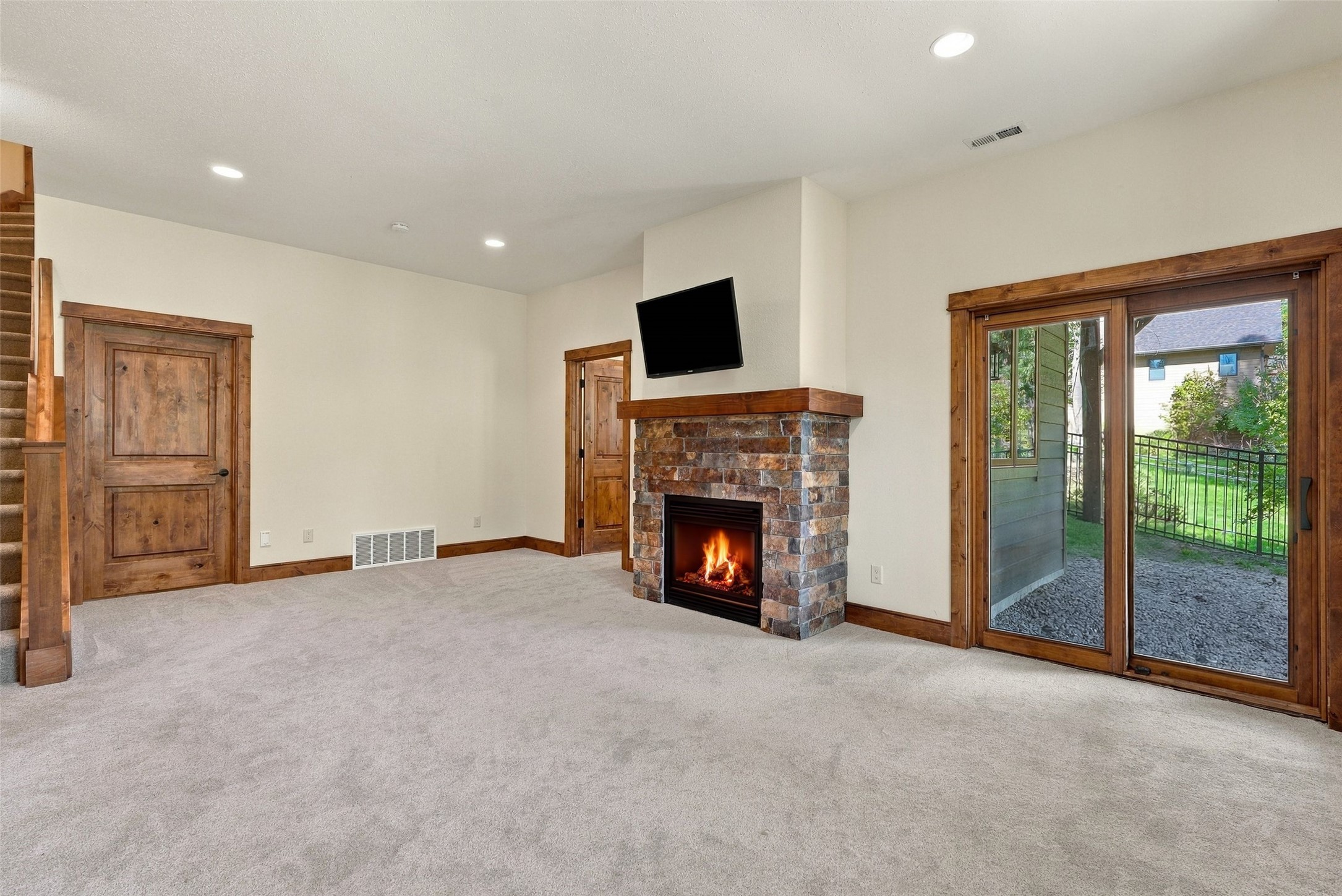 733 Clearwater Drive