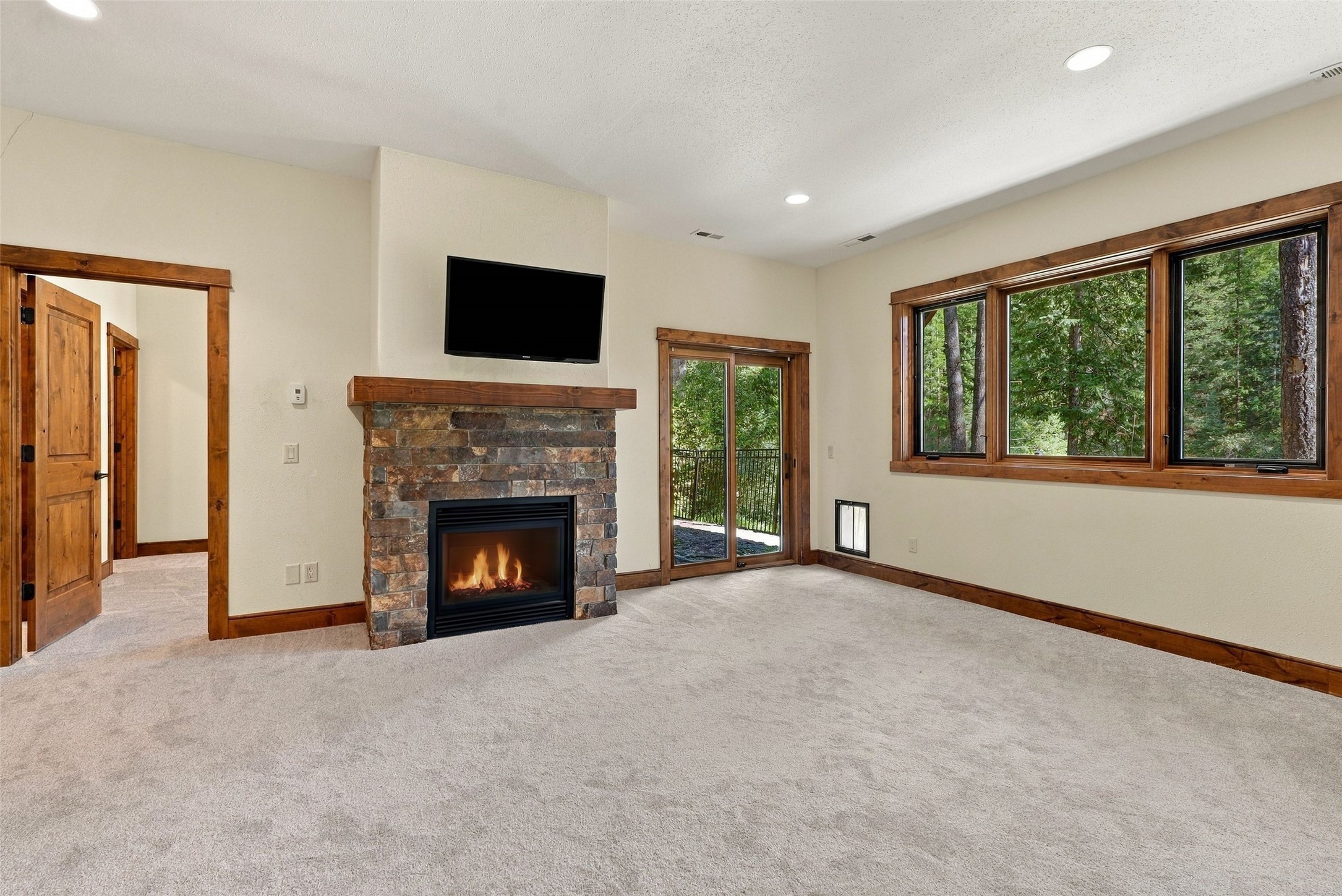 733 Clearwater Drive