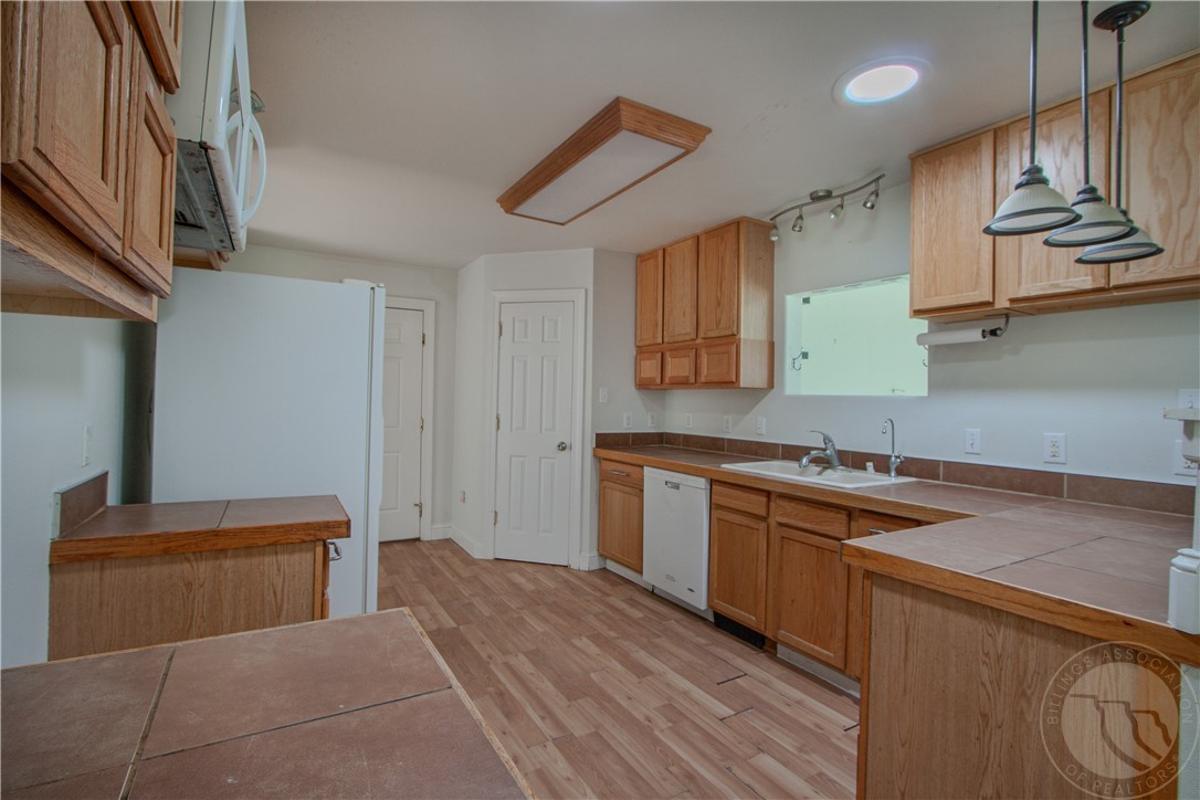 745 Thicket LANE