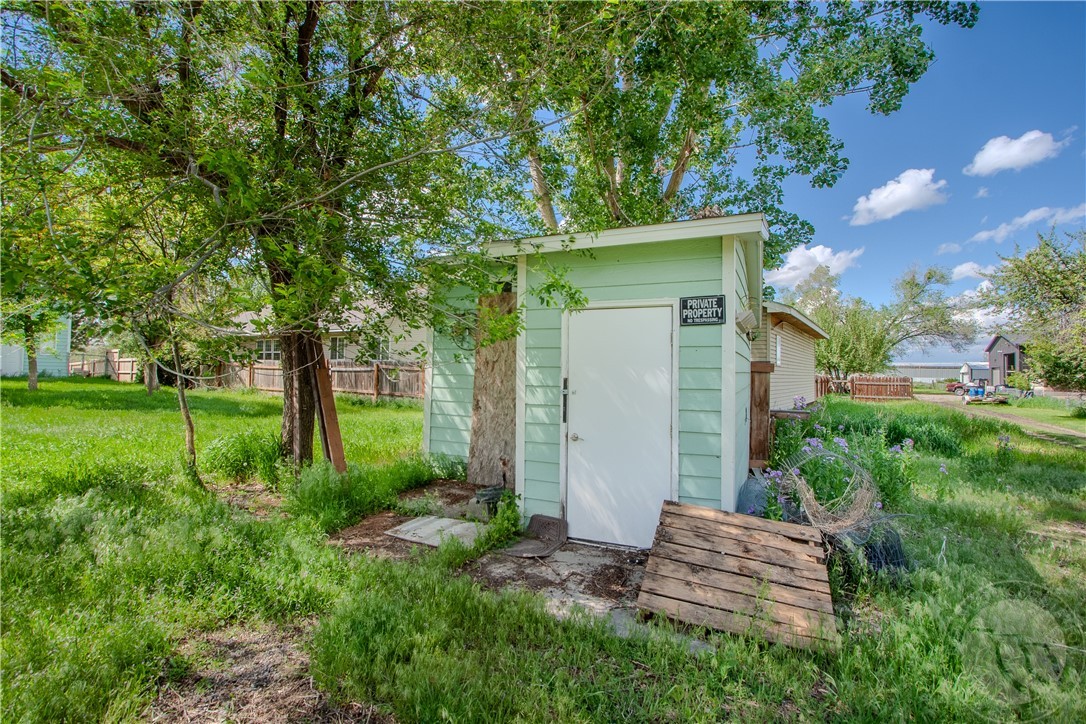 745 Thicket LANE