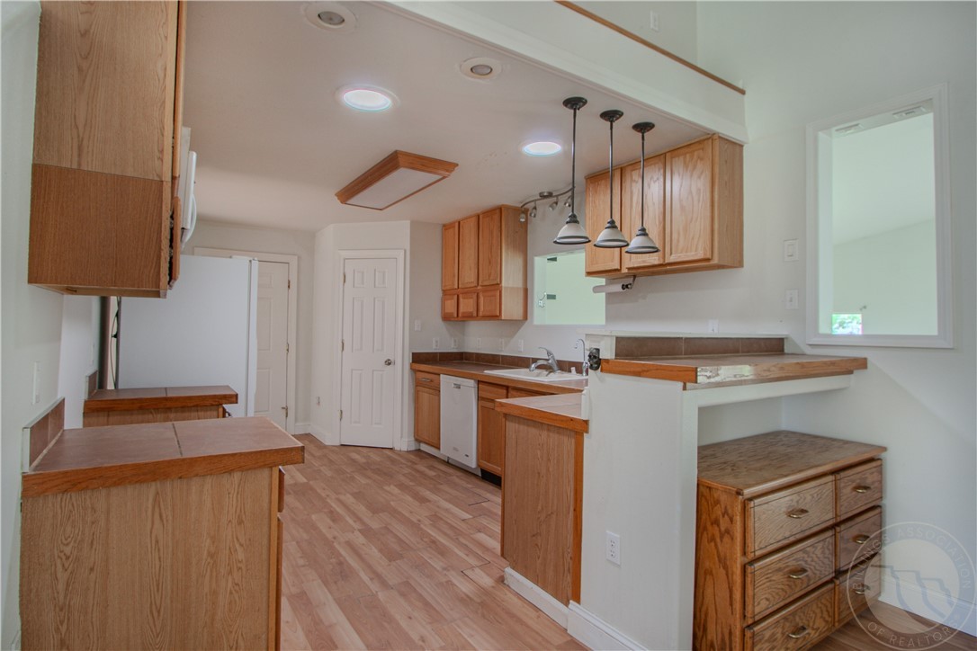 745 Thicket LANE