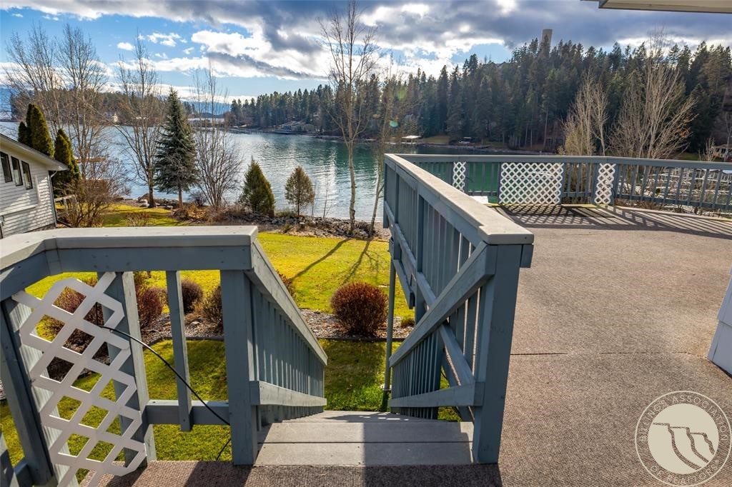 205 Lakeshore Drive