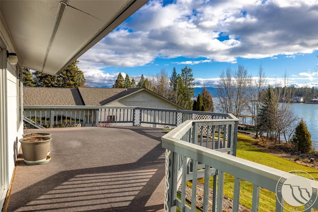 205 Lakeshore Drive