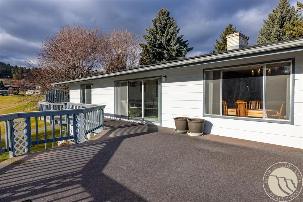 205 Lakeshore Drive