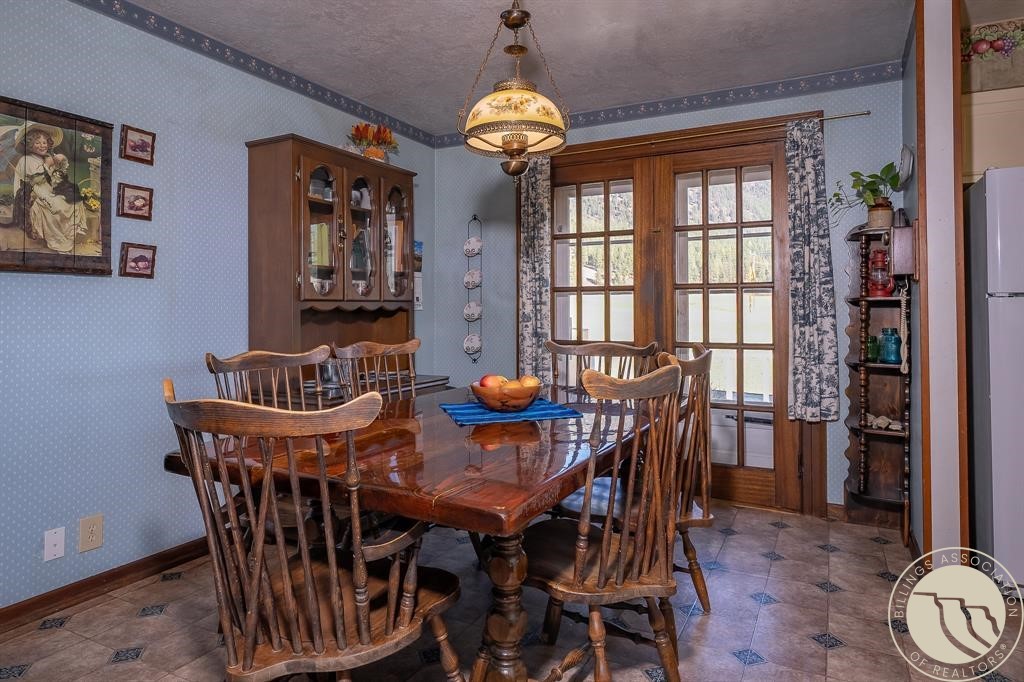 4 Courtier Road