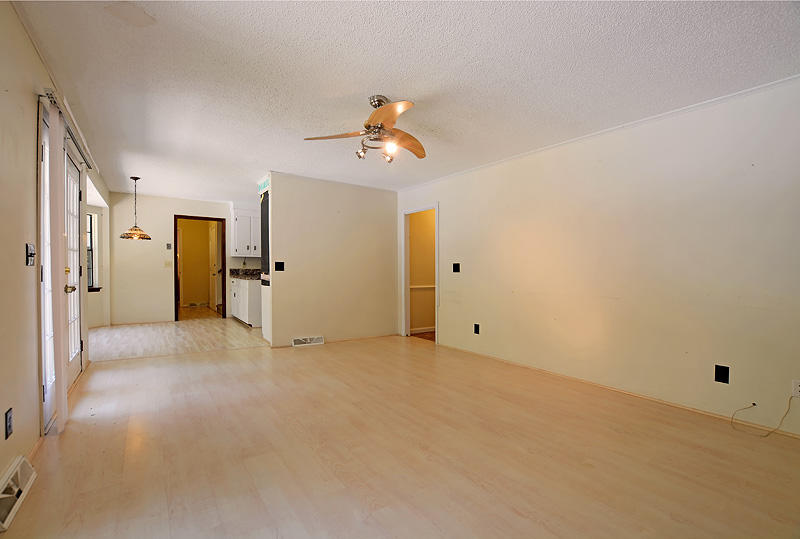 121 Blake Dr