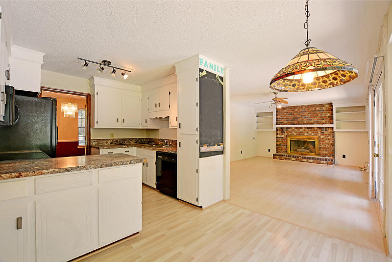 121 Blake Dr