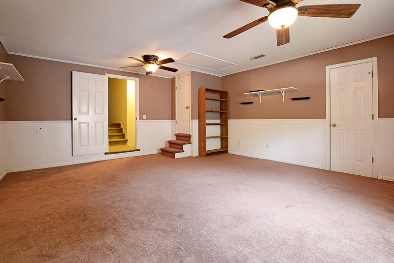 121 Blake Dr