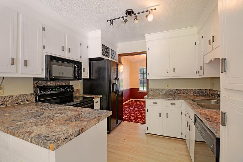121 Blake Dr
