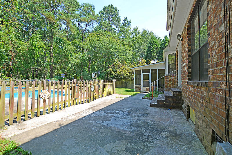 121 Blake Dr
