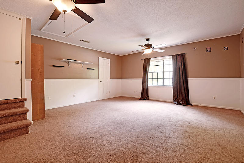 121 Blake Dr