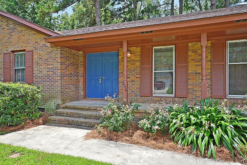 206 Vickie Street