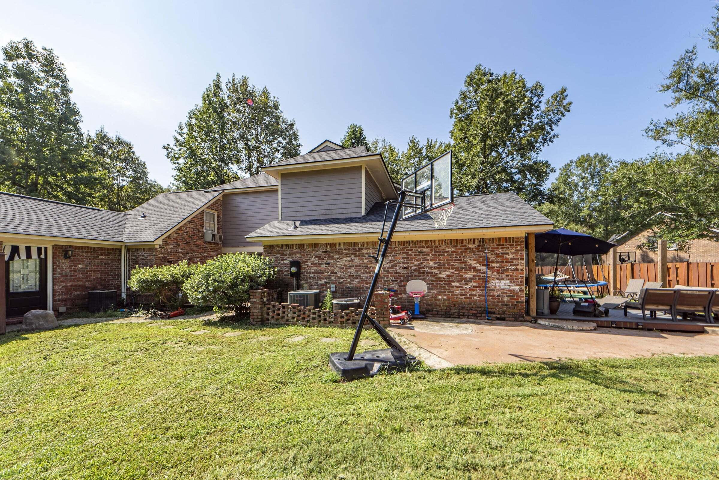 101 Knottingham Drive