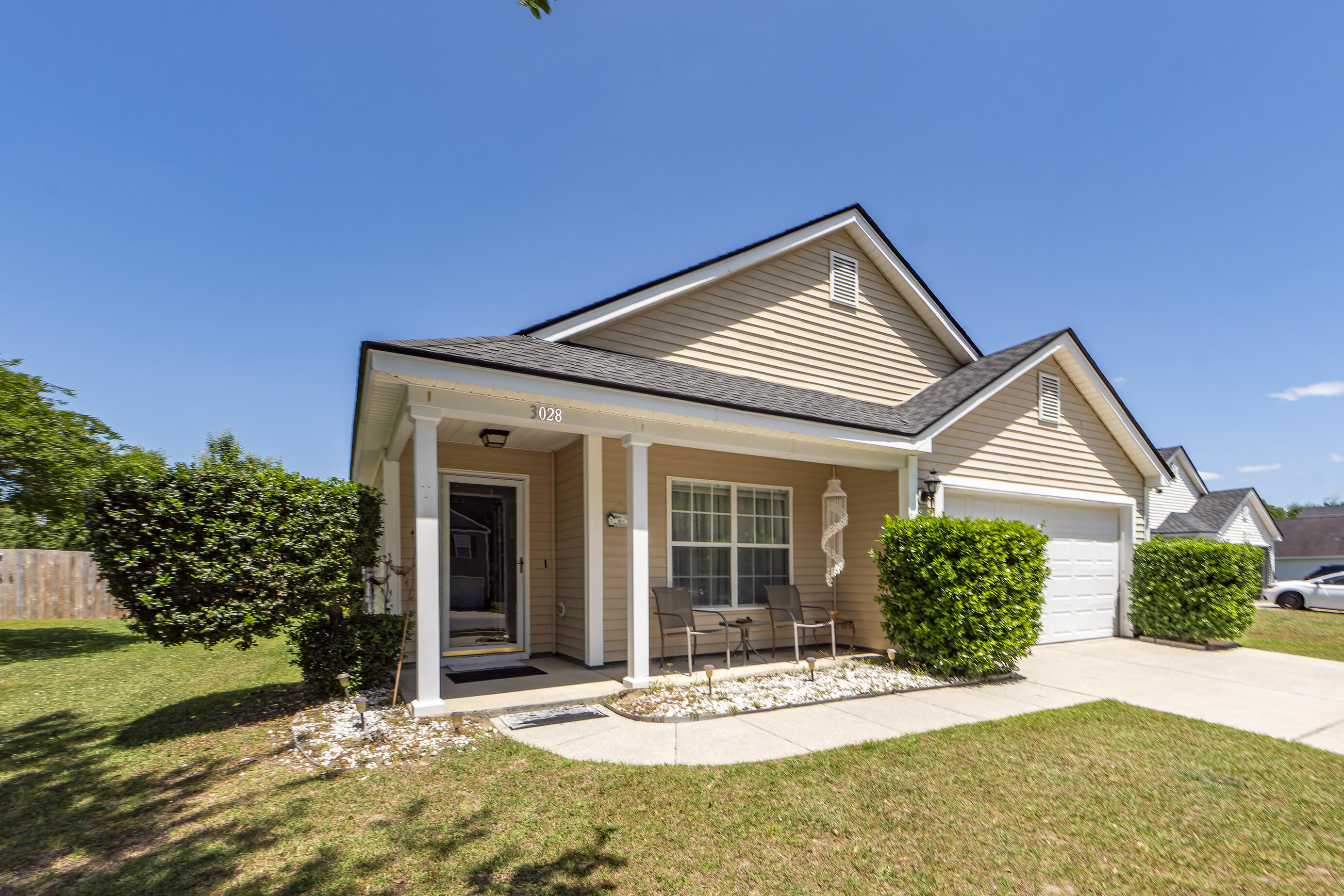 3028 Maple Leaf Drive