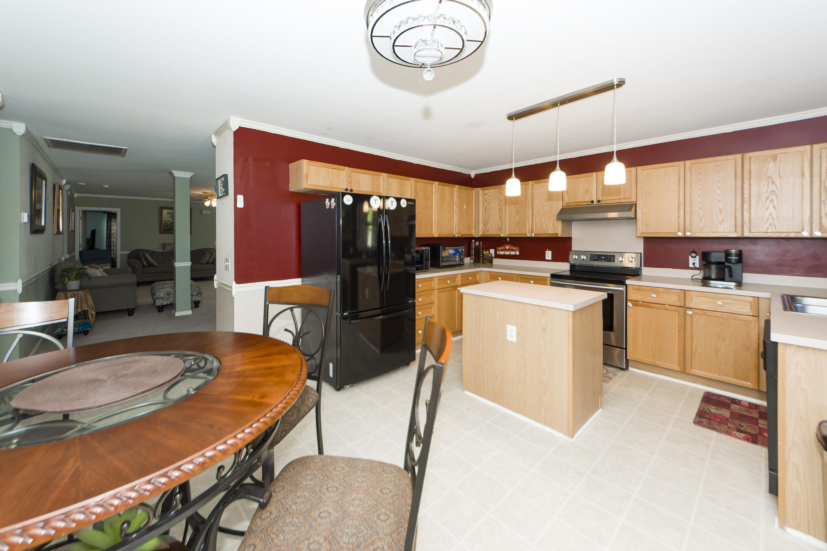 3028 Maple Leaf Drive