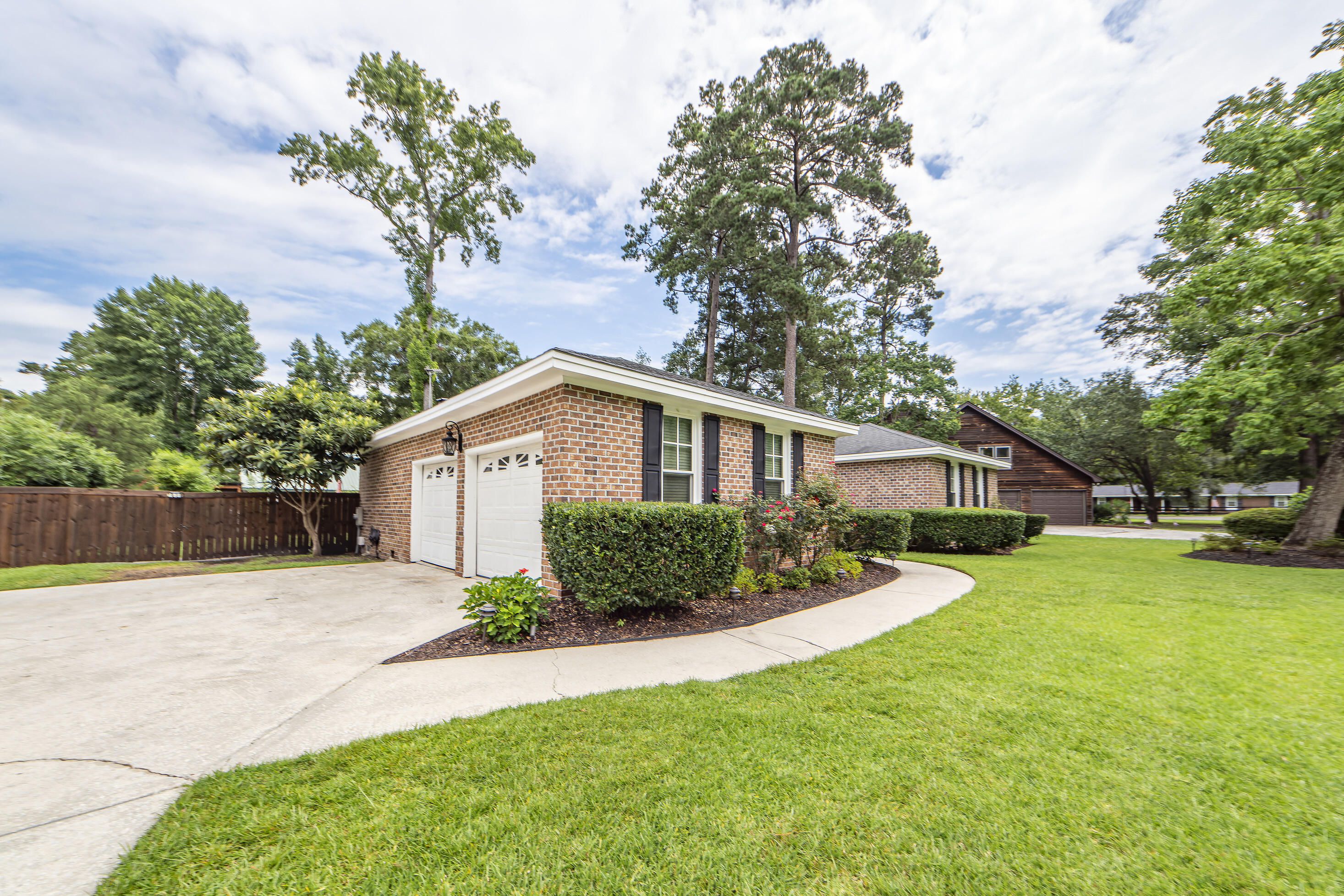 103 Dove Lane