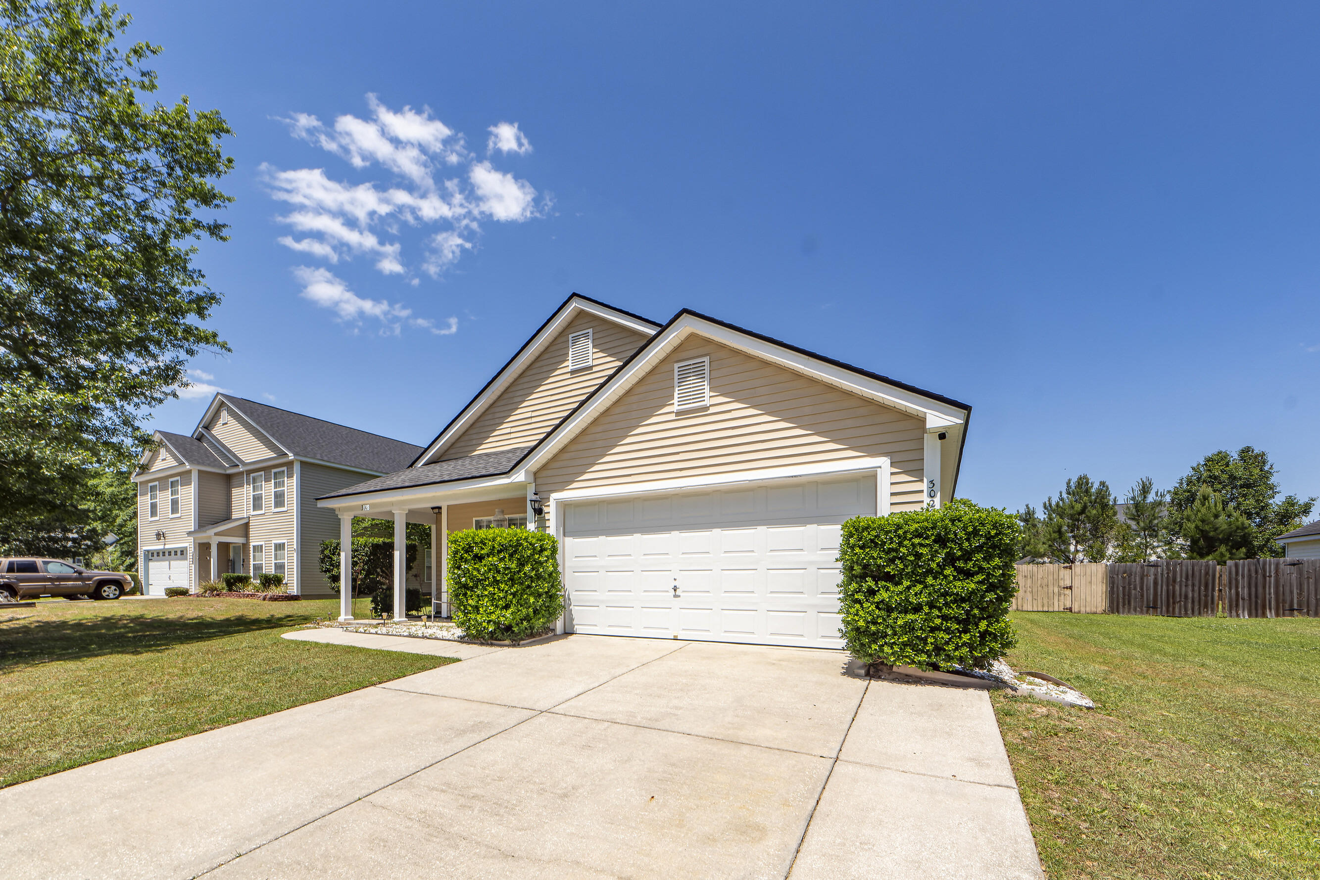 3028 Mapleleaf Drive